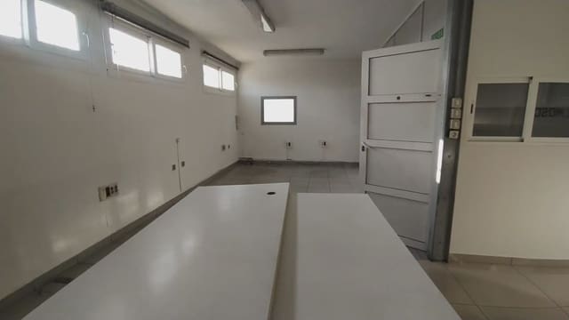 Commerciale in vendita in Xirivella - 575.000 € (Rif: 9748317)