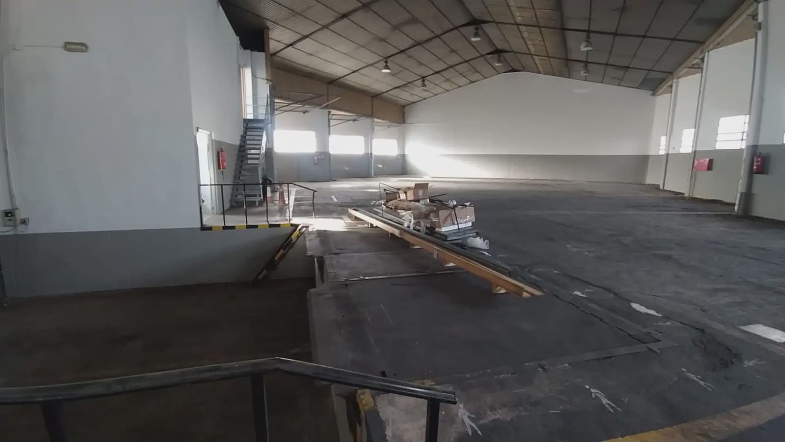 Commerciale in vendita in Xirivella - 575.000 € (Rif: 9748317)