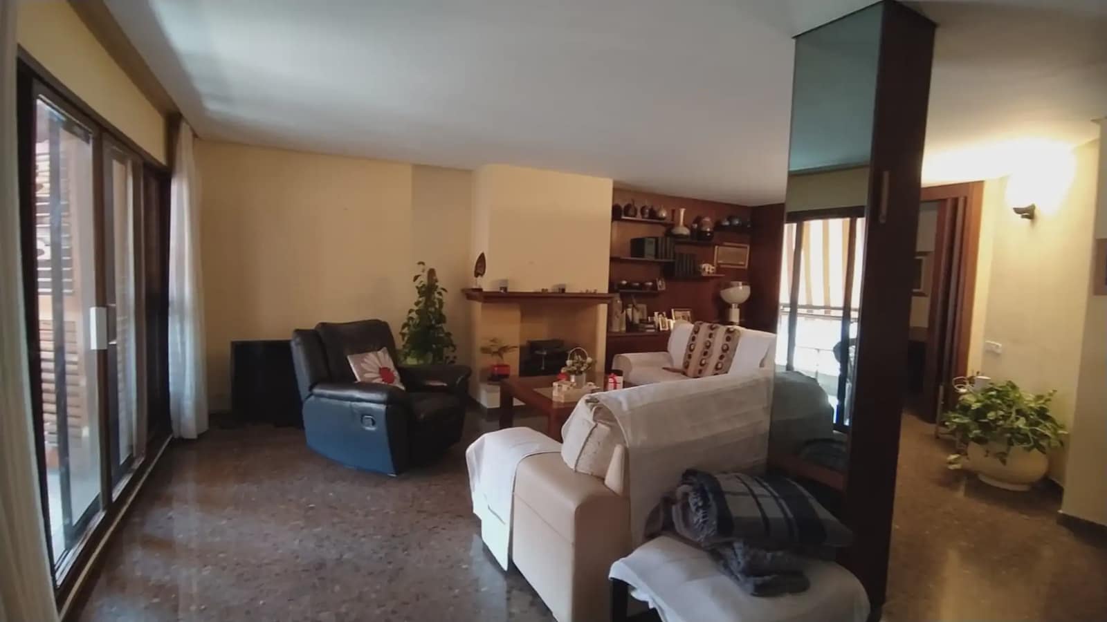 5 slaapkamer Flat te koop in Manises met garage - € 320.000 (Ref: 9748322)