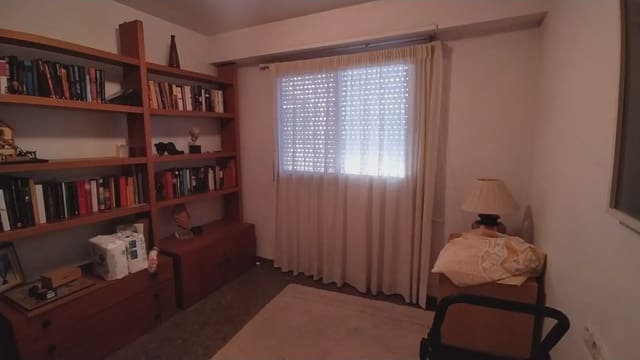 5 slaapkamer Flat te koop in Manises met garage - € 320.000 (Ref: 9748322)