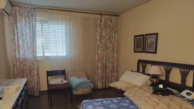 5 slaapkamer Flat te koop in Manises met garage - € 320.000 (Ref: 9748322)