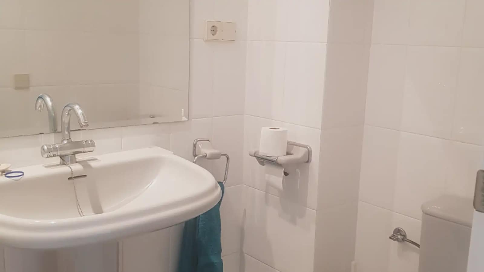 Kommersiell til leie i Manises - € 700 (Ref: 9748323)