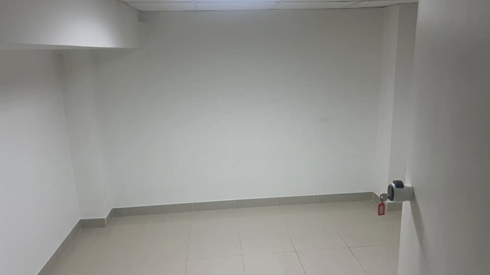 Kommersiell til leie i Manises - € 700 (Ref: 9748323)