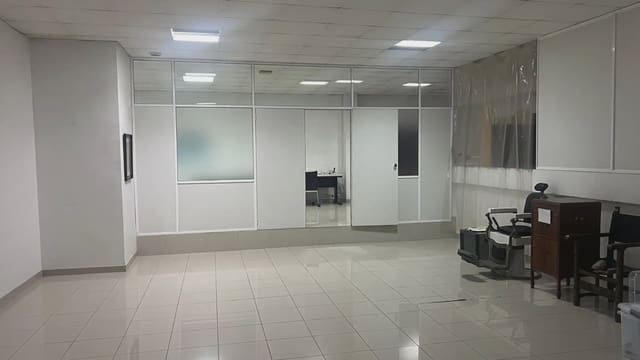 Commerciale da affittare in Manises - 700 € (Rif: 9748323)