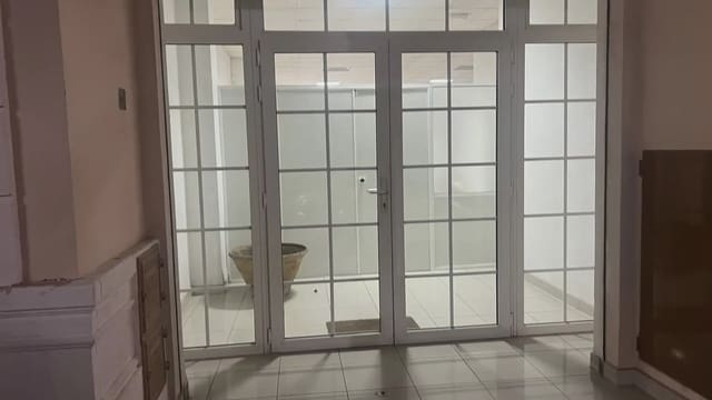 Commerciale da affittare in Manises - 700 € (Rif: 9748323)