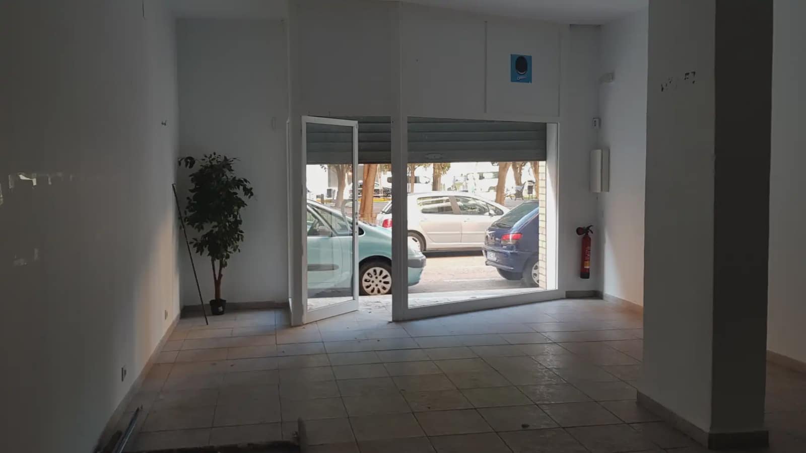 Kommersiell til leie i Manises - € 600 (Ref: 9748324)