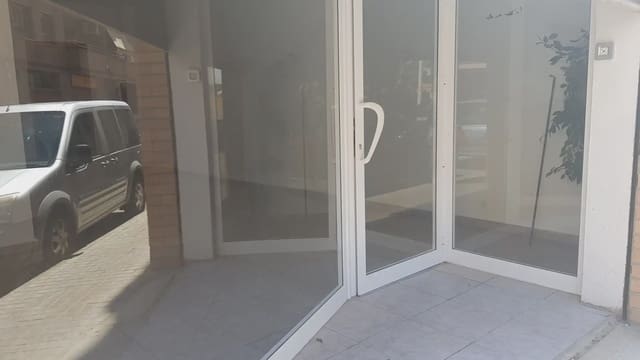 Kommersiell til leie i Manises - € 600 (Ref: 9748324)