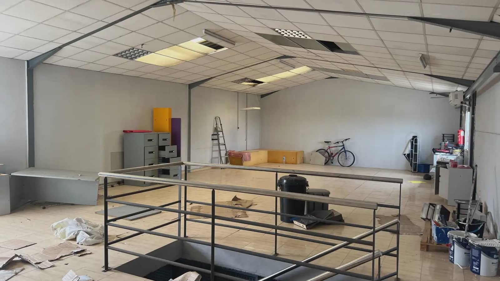 Erhverv til leje i Manises - € 1.300 (Ref: 9748325)