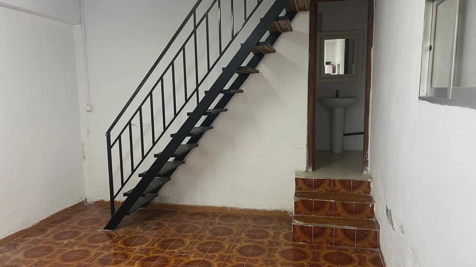 Commerciale da affittare in Manises - 1.500 € (Rif: 9748326)