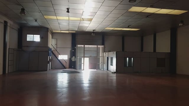 Kommersiell til leie i Manises - € 2 400 (Ref: 9748328)