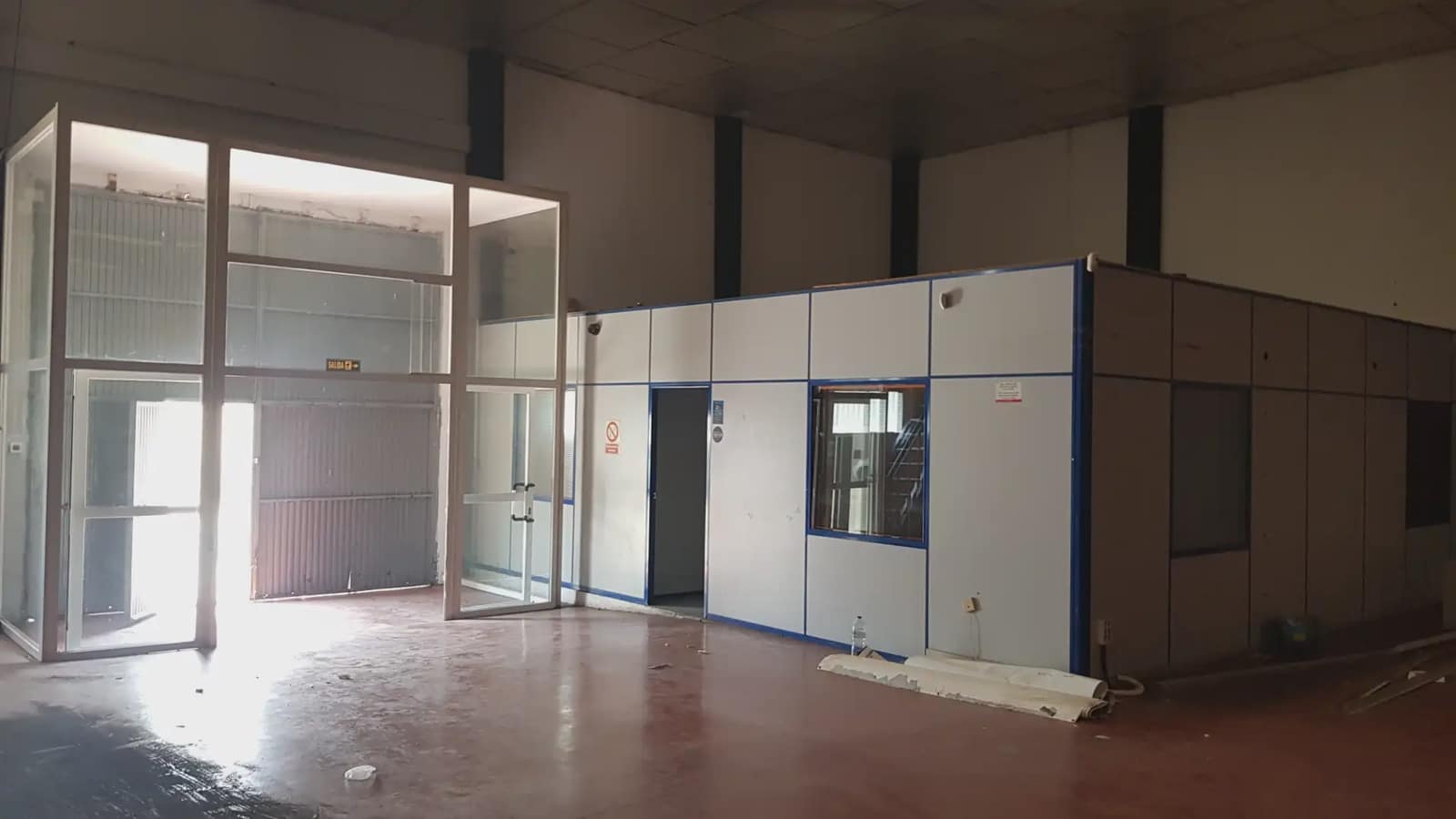 Kommersiell til leie i Manises - € 2 400 (Ref: 9748328)