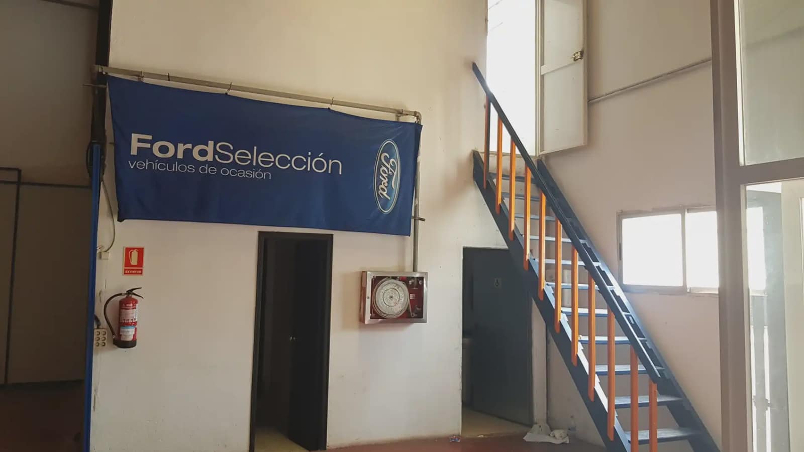 Kommersiell til leie i Manises - € 2 400 (Ref: 9748328)