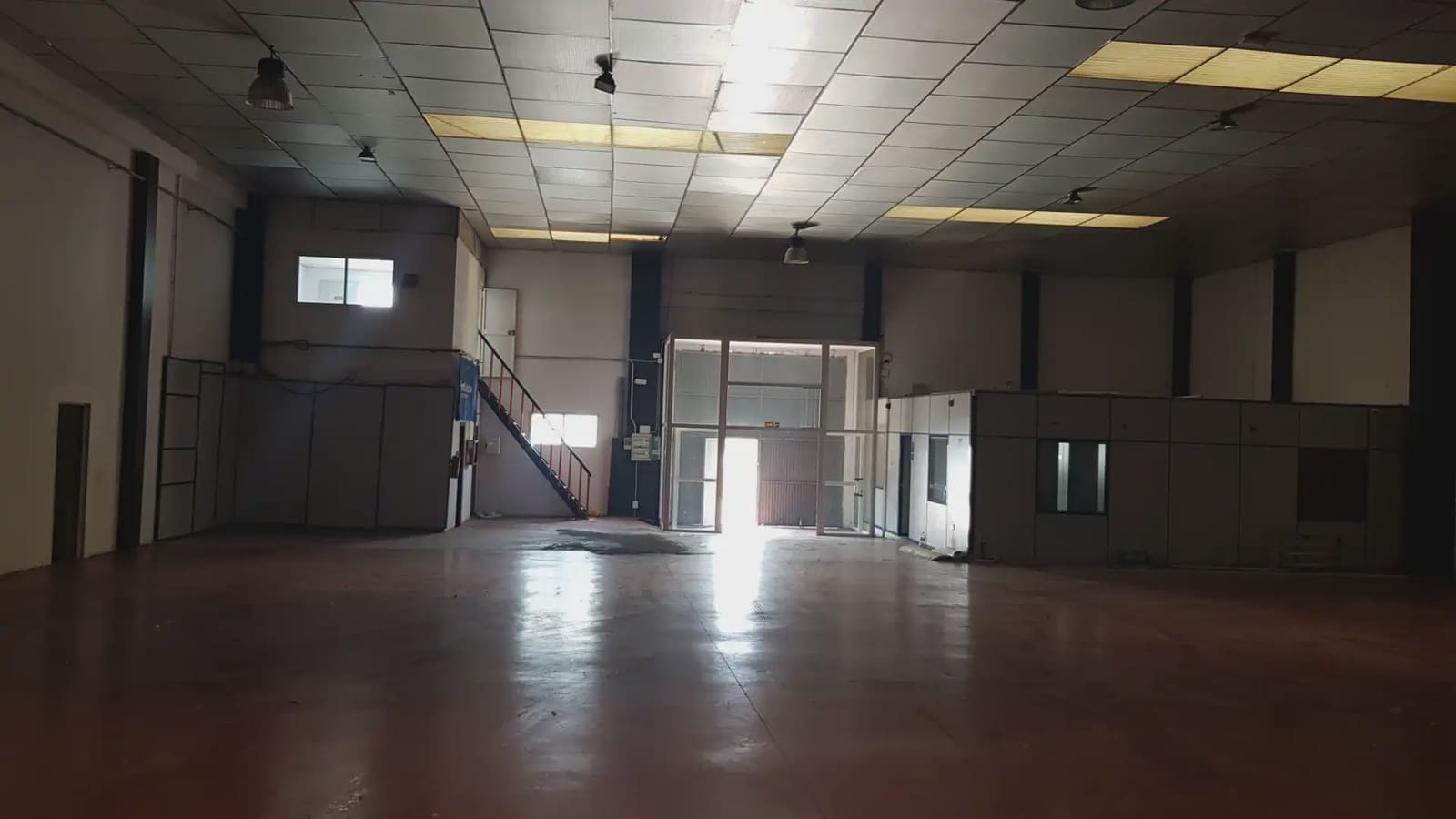 Kommersiell til leie i Manises - € 2 400 (Ref: 9748328)