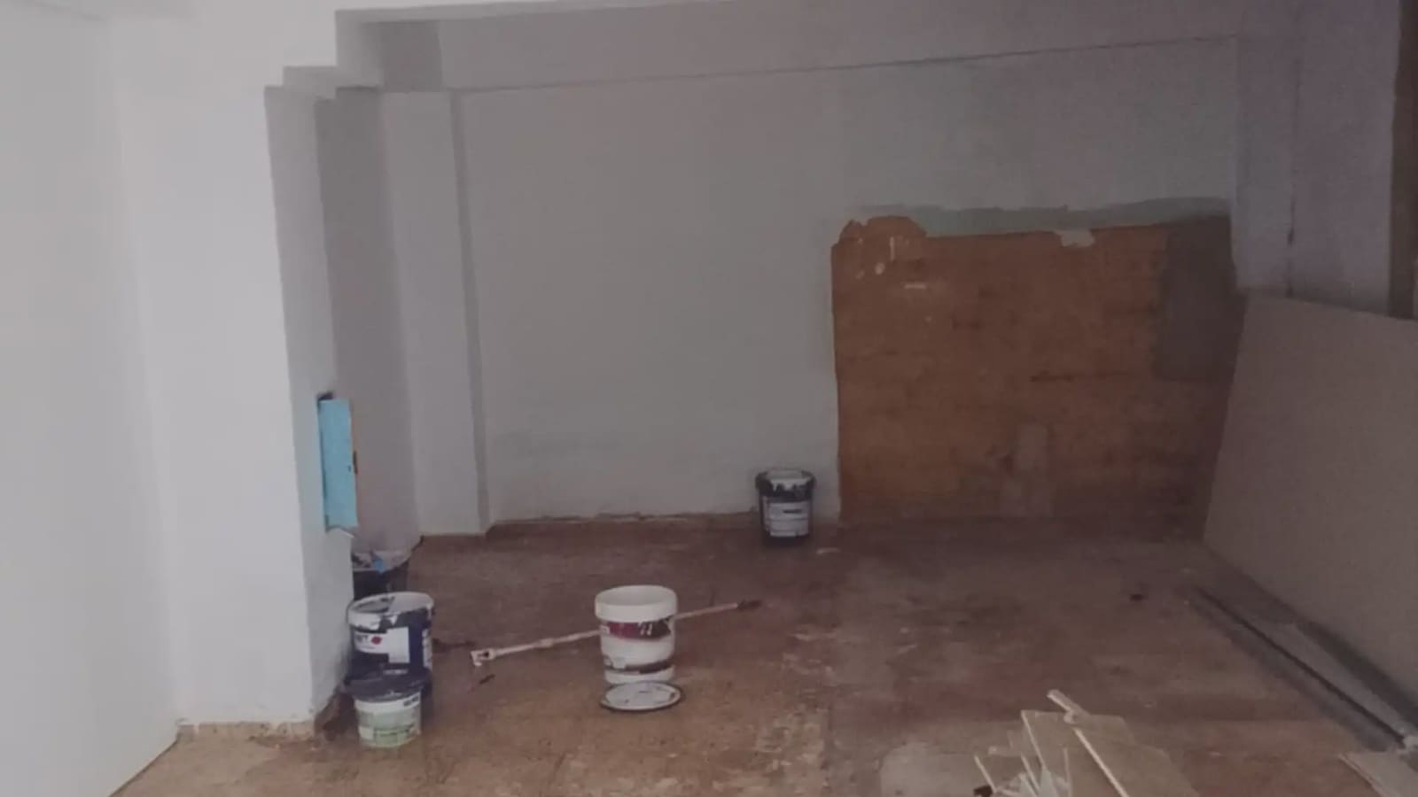 Bedrijf te huur in Quart de Poblet - € 230 (Ref: 9748329)