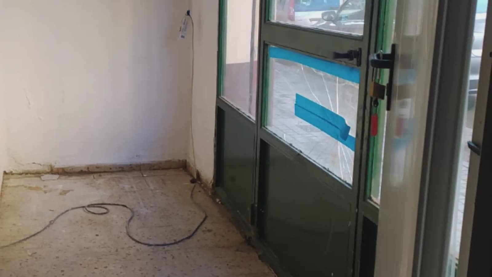 Bedrijf te huur in Quart de Poblet - € 230 (Ref: 9748329)