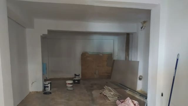 Bedrijf te huur in Quart de Poblet - € 230 (Ref: 9748329)