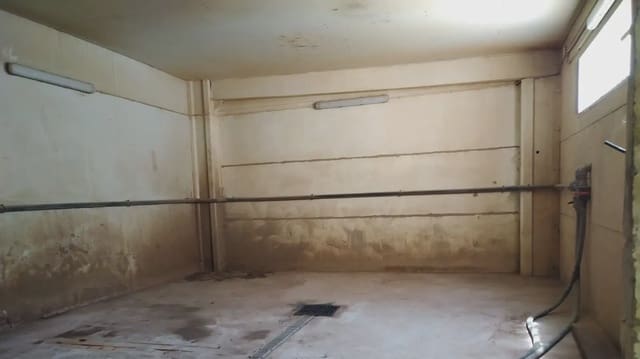 Kaupallinen vuokrattavana paikassa Cheste - 1 400 € (Ref: 9748330)