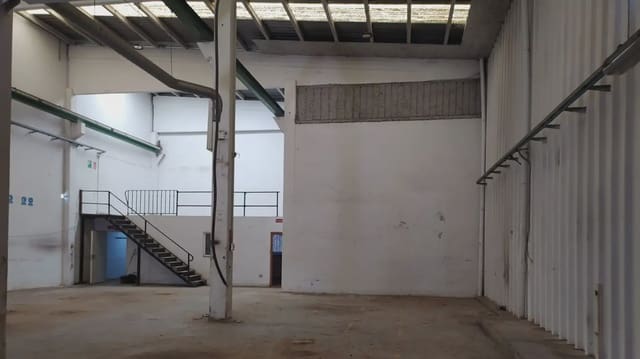 Kaupallinen vuokrattavana paikassa Cheste - 1 400 € (Ref: 9748330)