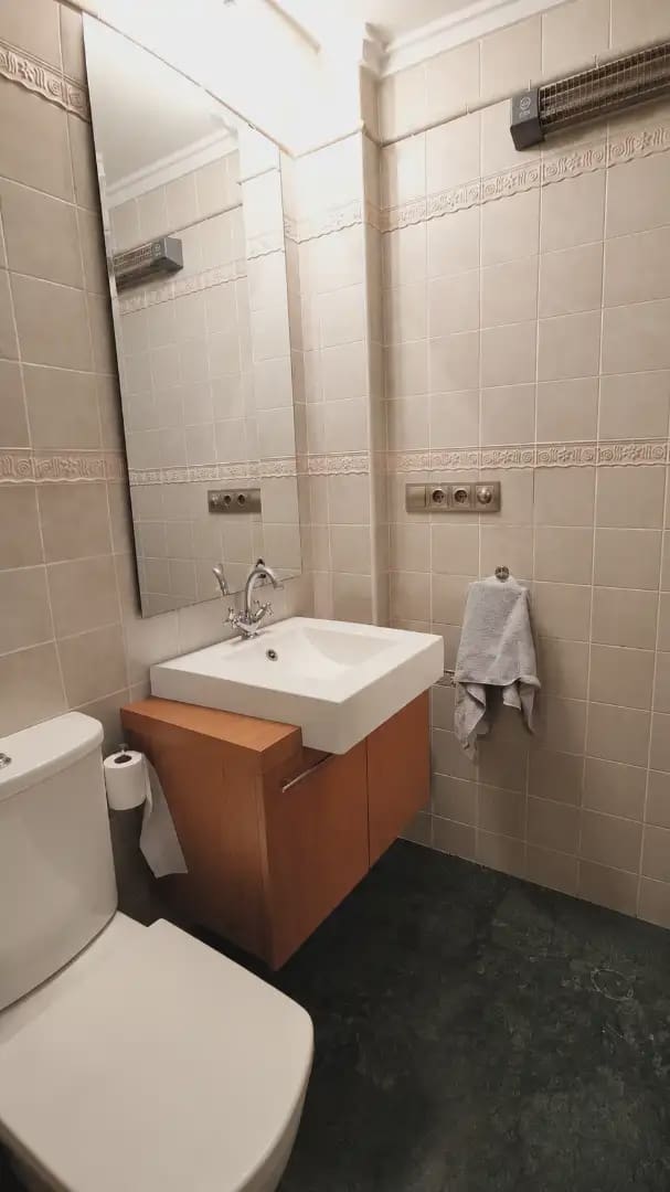 5 bedroom Townhouse for sale in Manises with garage - € 390,000 (Ref: 9748331)