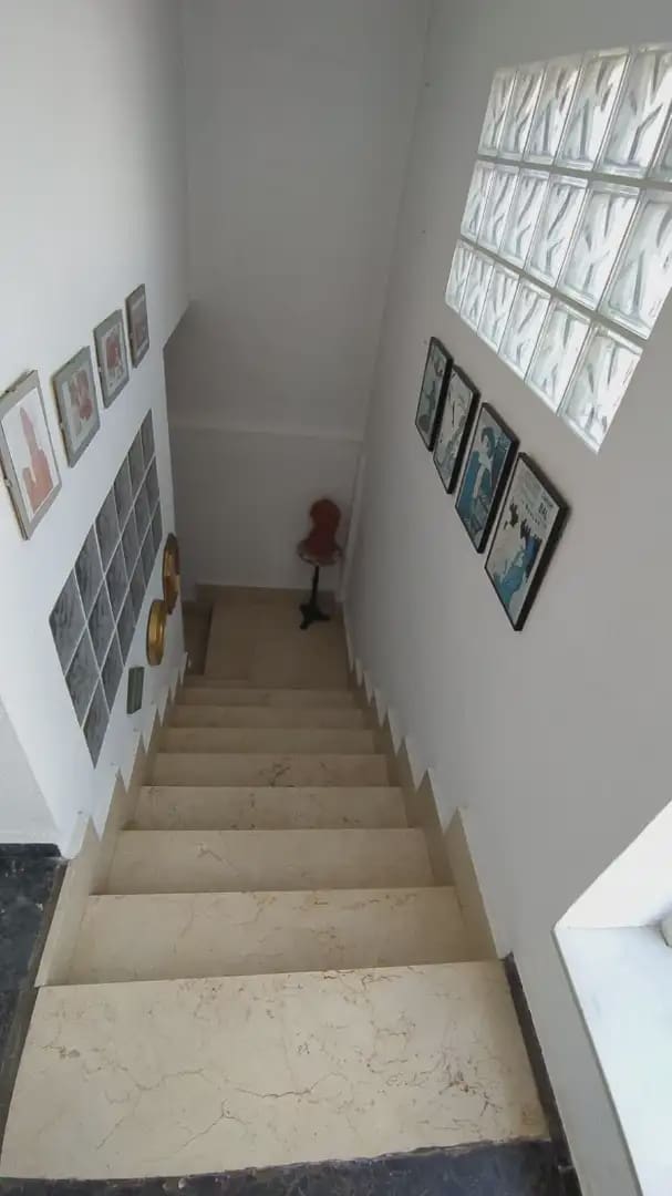5 bedroom Townhouse for sale in Manises with garage - € 390,000 (Ref: 9748331)