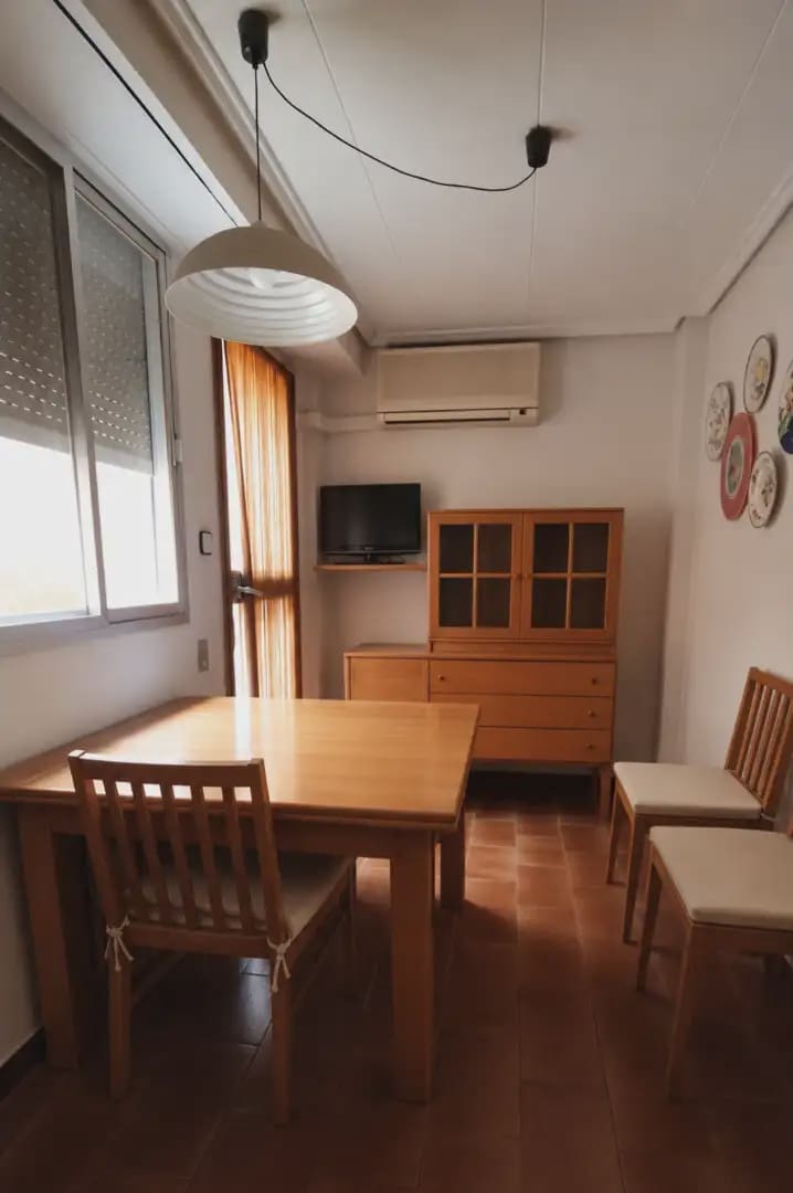 5 bedroom Townhouse for sale in Manises with garage - € 390,000 (Ref: 9748331)