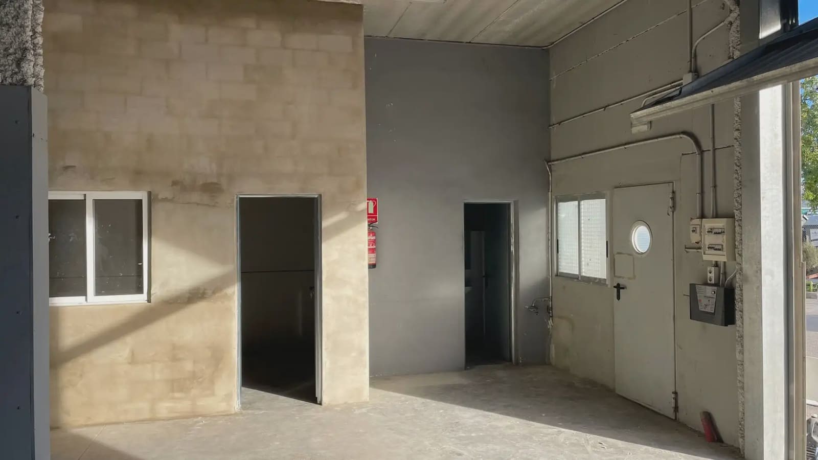 Commerciale da affittare in Quart de Poblet - 1.250 € (Rif: 9748332)