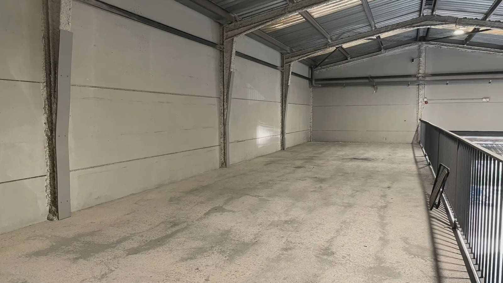 Commerciale da affittare in Quart de Poblet - 1.250 € (Rif: 9748332)