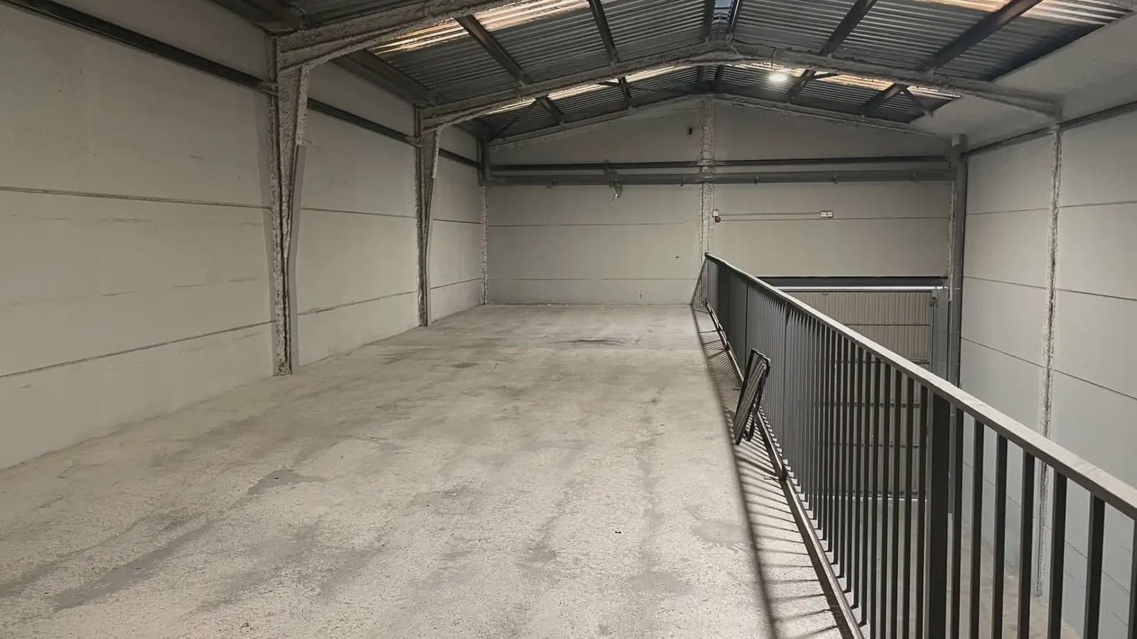 Commerciale da affittare in Quart de Poblet - 1.250 € (Rif: 9748332)