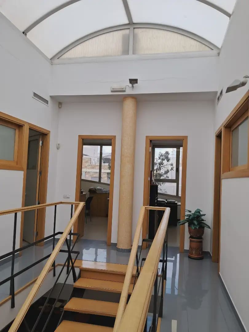 4 slaapkamer Kantoor te koop in Manises - € 380.000 (Ref: 9752487)