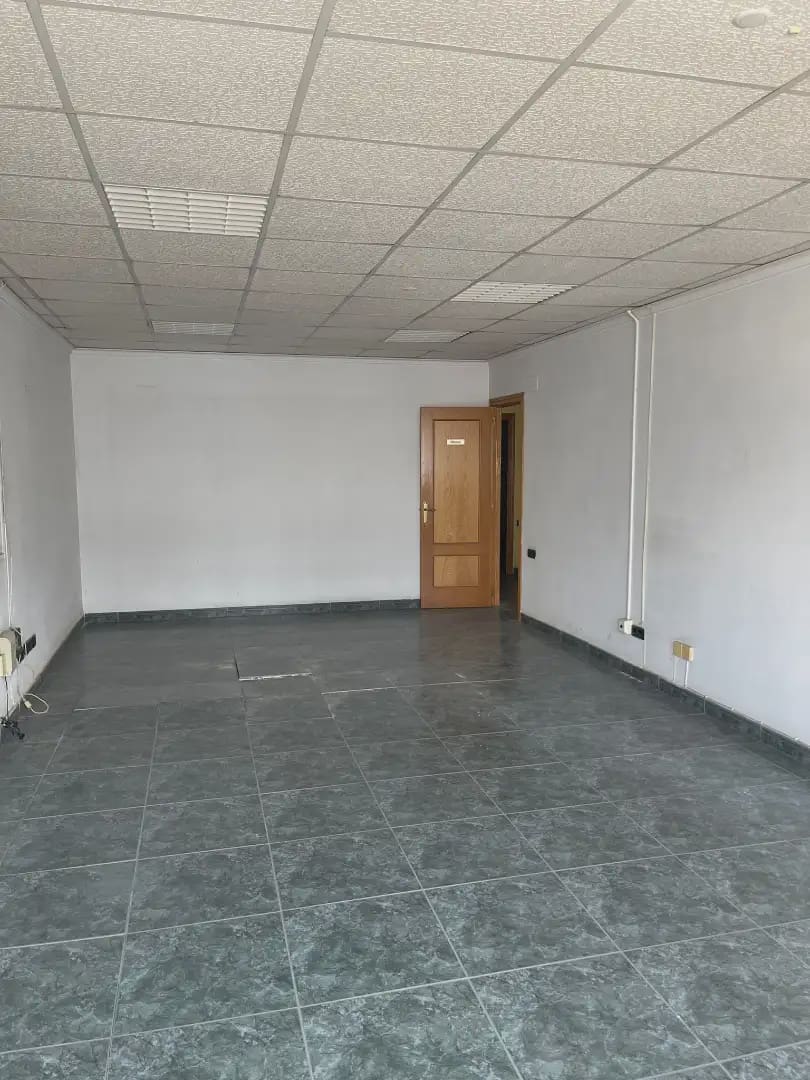 Erhverv til leje i Alaquas - € 2.450 (Ref: 9758147)