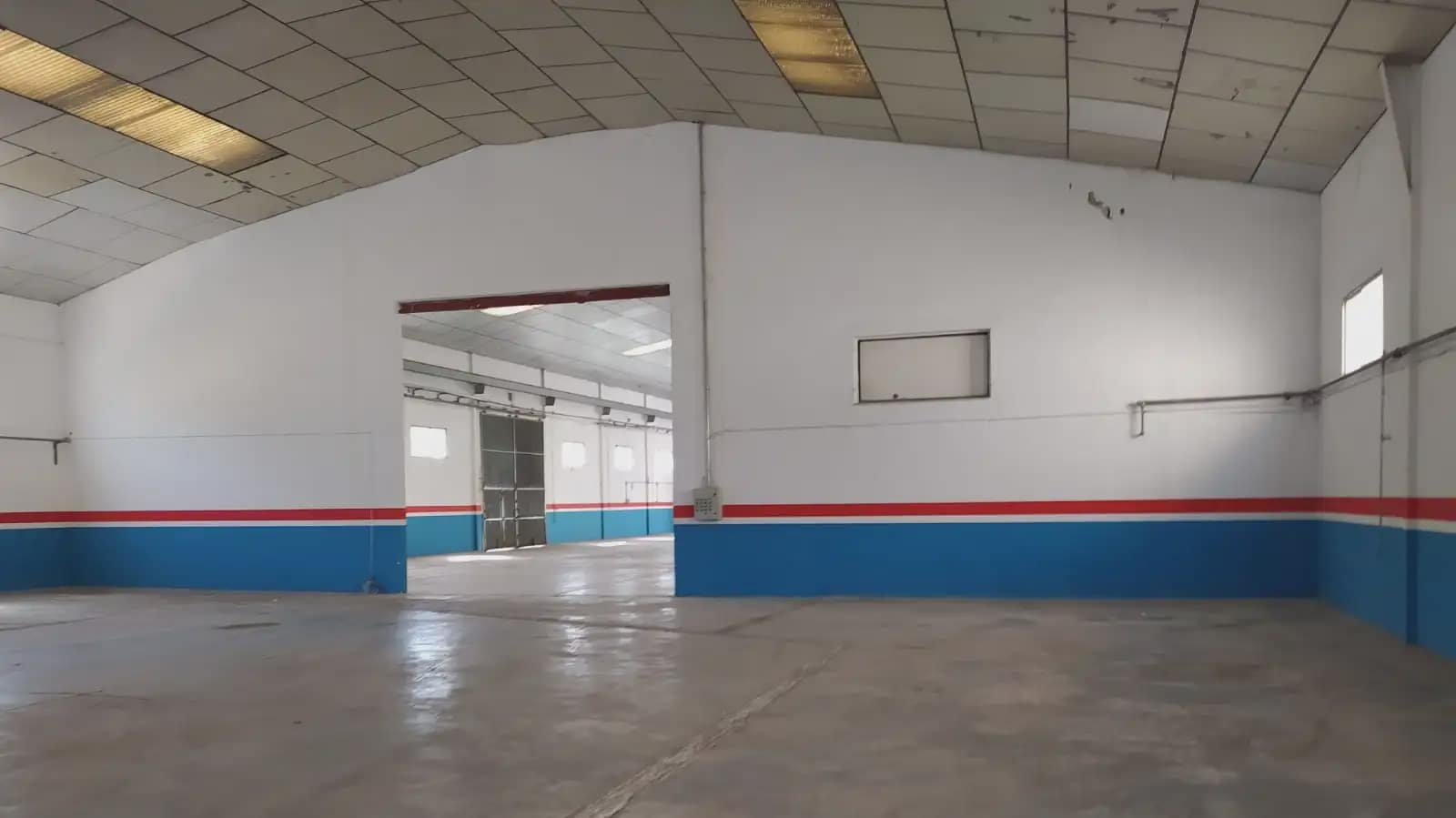 Erhverv til leje i Aldaia - € 5.000 (Ref: 9782115)