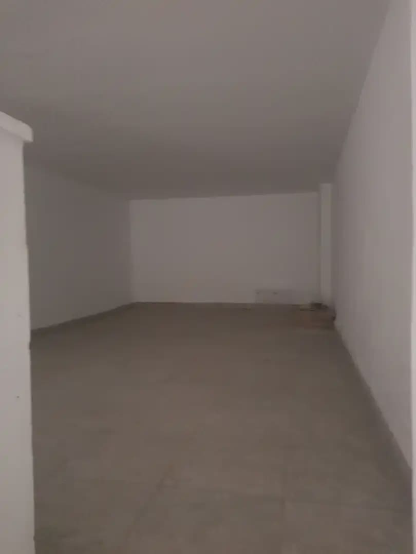 Commercieel te koop in Manises - € 165.000 (Ref: 9802633)