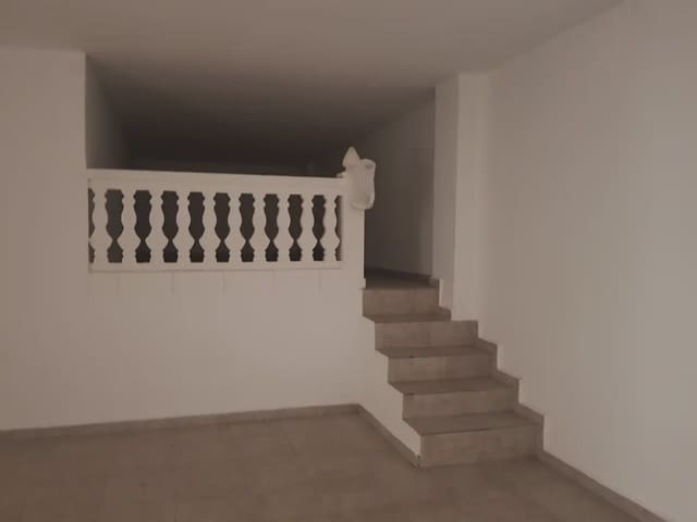 Commercieel te koop in Manises - € 165.000 (Ref: 9802633)