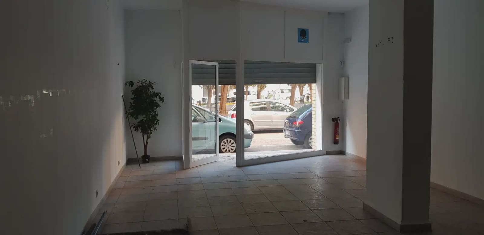 Commercieel te koop in Manises - € 165.000 (Ref: 9802633)