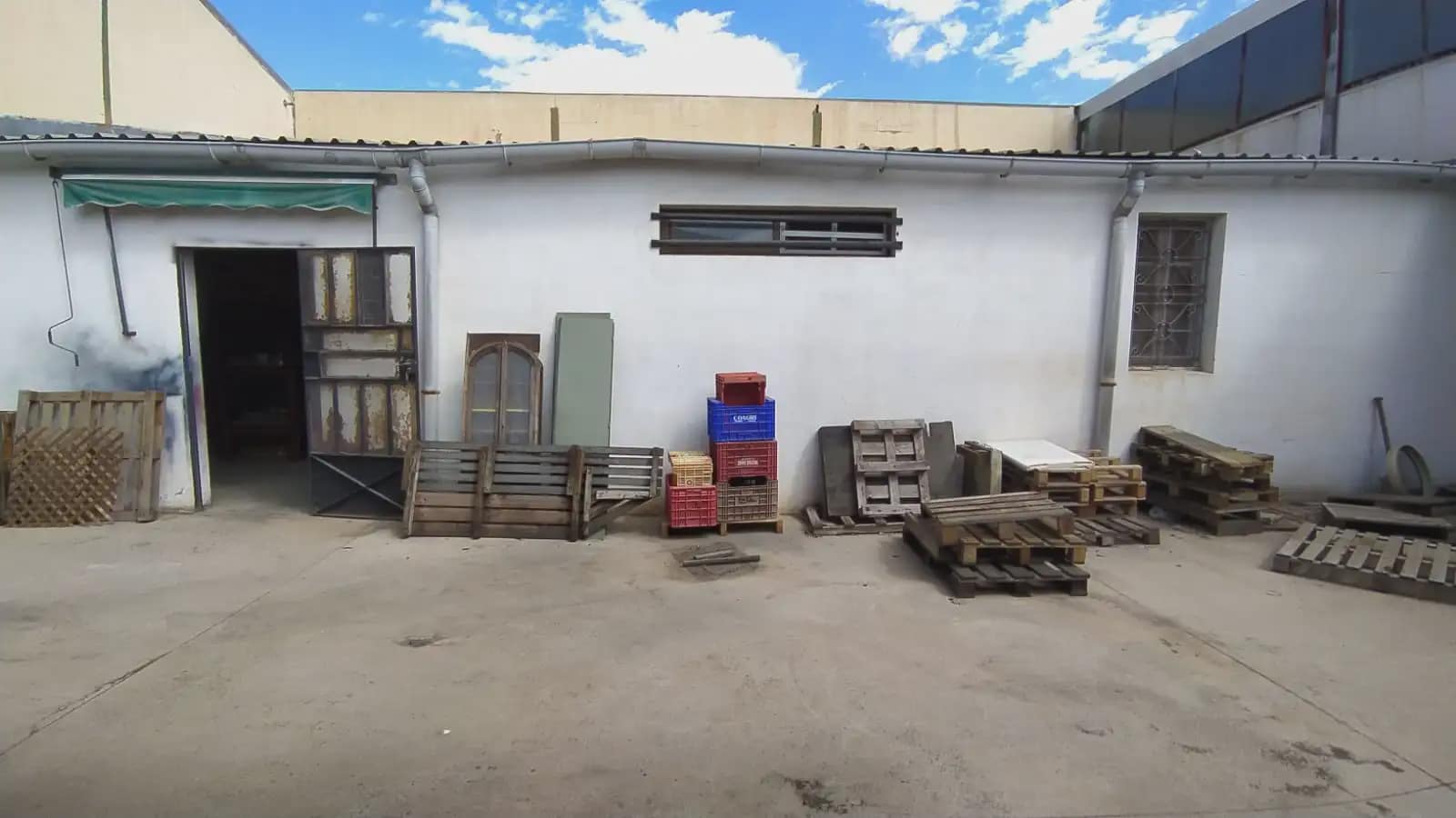 Kommersiell til salgs i Alaquas - € 630 000 (Ref: 9816614)