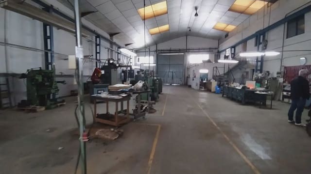 Kommersiell til salgs i Alaquàs - € 630 000 (Ref: 9816614)