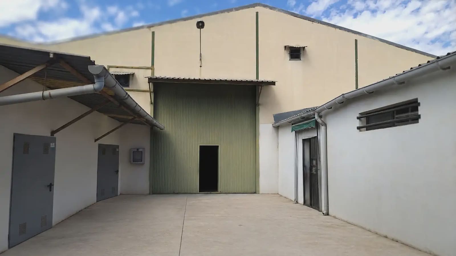 Komercyjne na sprzedaż w Alaquas - 630 000 € (Ref: 9816614)