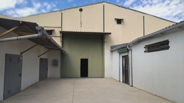 Commercieel te koop in Alaquàs - € 630.000 (Ref: 9816614)