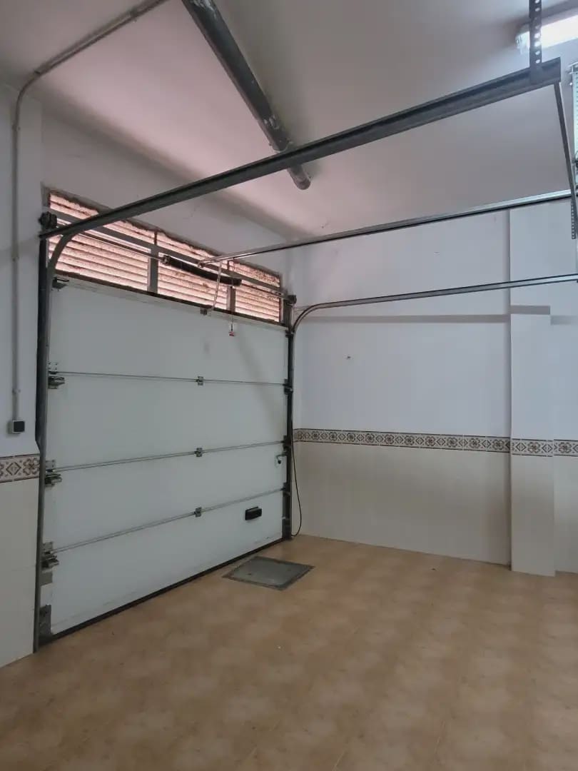 5 quarto Casa em Banda para venda em Manises com garagem - 495 000 € (Ref: 9821169)