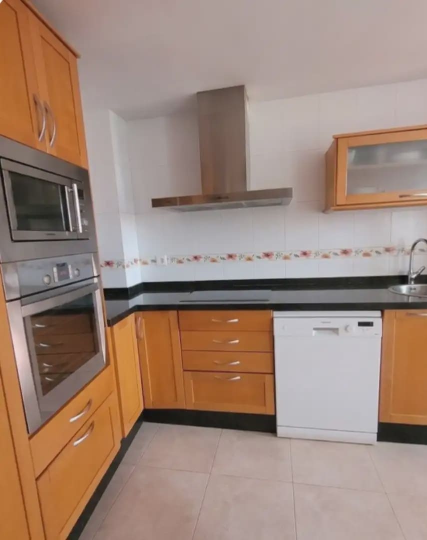 5 quarto Casa em Banda para venda em Manises com garagem - 495 000 € (Ref: 9821169)