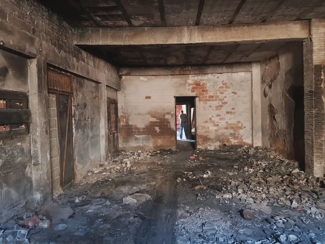 Kommersiell til salgs i Manises - € 140 000 (Ref: 9827665)