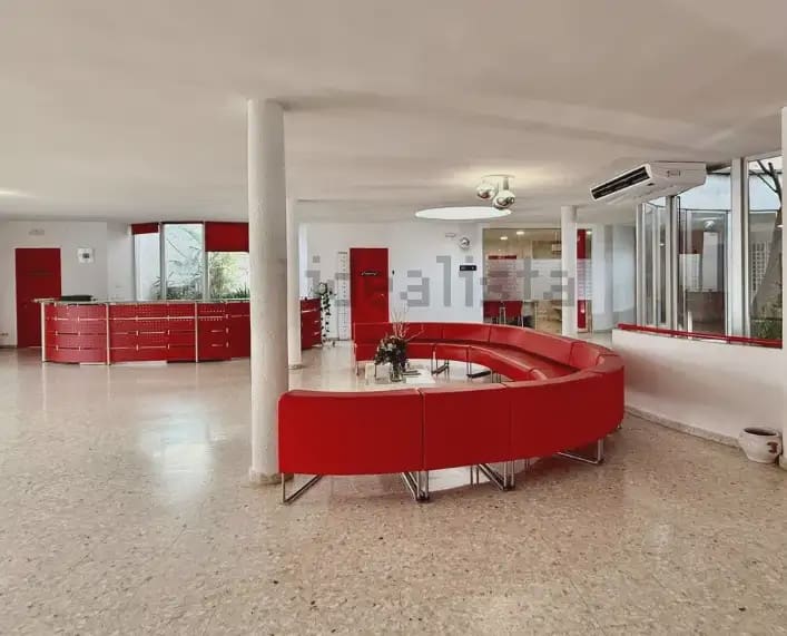 Erhverv til salg i Paterna - € 2.200.000 (Ref: 9827785)