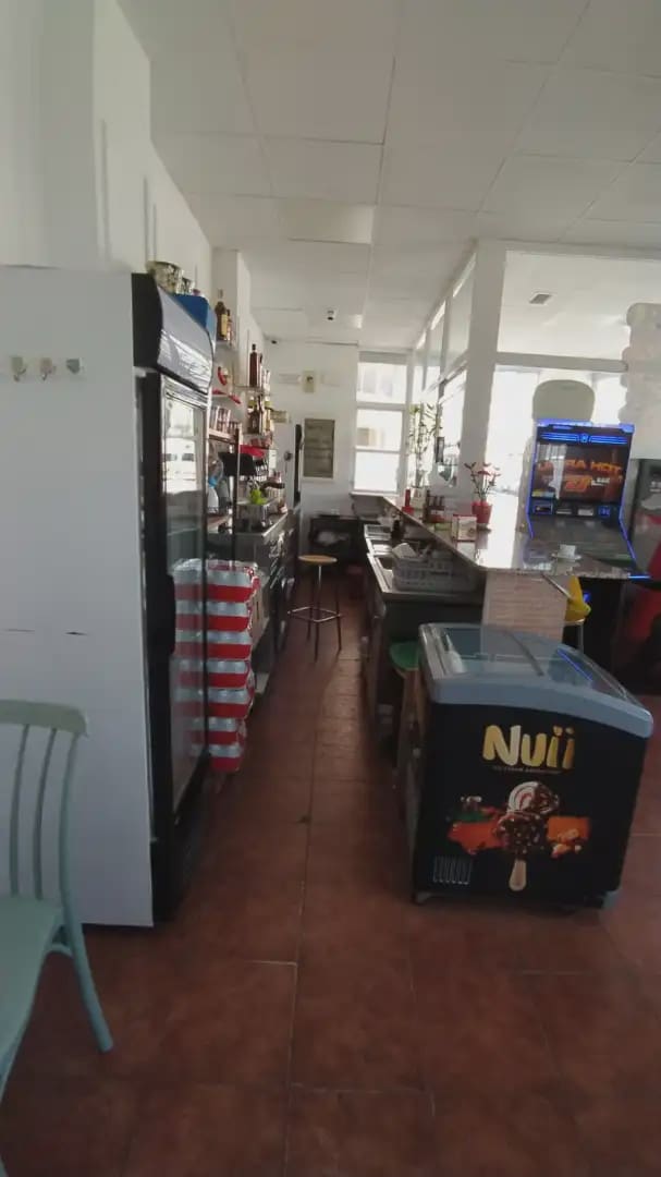 Commercial for sale in Manises - € 110,000 (Ref: 9834805)