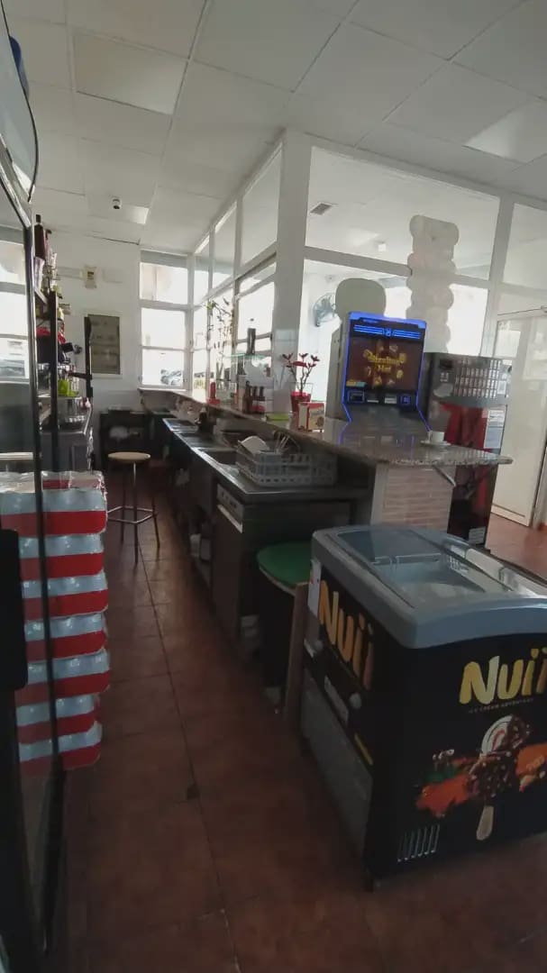 Commercial for sale in Manises - € 110,000 (Ref: 9834805)