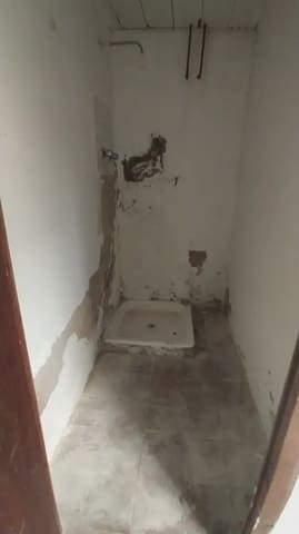 Erhverv til leje i Manises - € 900 (Ref: 9841862)