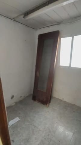 Erhverv til leje i Manises - € 900 (Ref: 9841862)