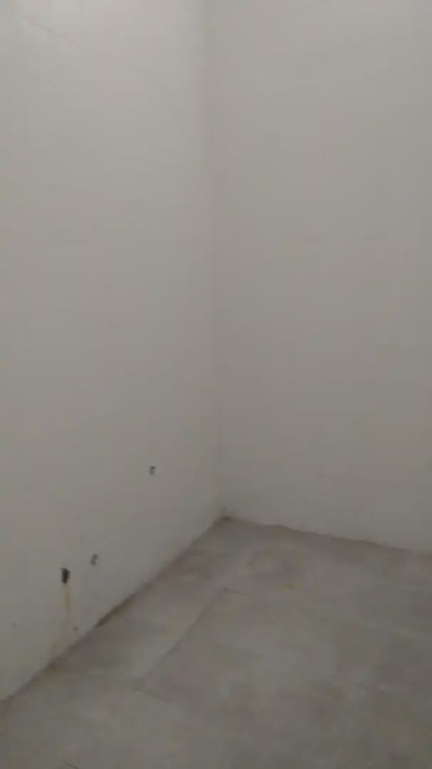 Kaupallinen vuokrattavana paikassa Manises - 1 900 € (Ref: 9847848)