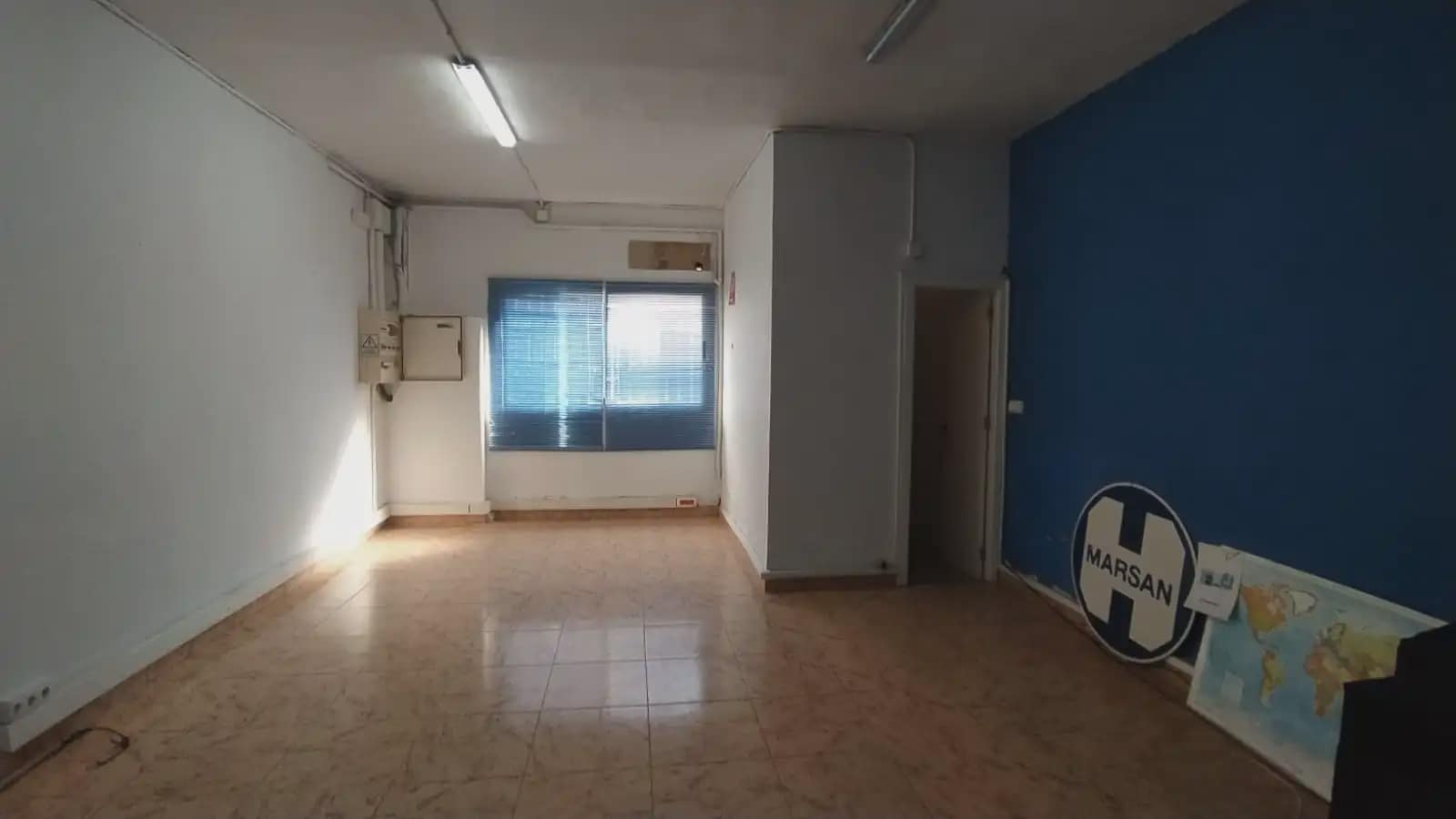 Kaupallinen vuokrattavana paikassa Manises - 1 900 € (Ref: 9847848)