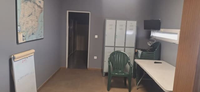 Erhverv til leje i La Pobla Llarga - € 3.000 (Ref: 9860824)