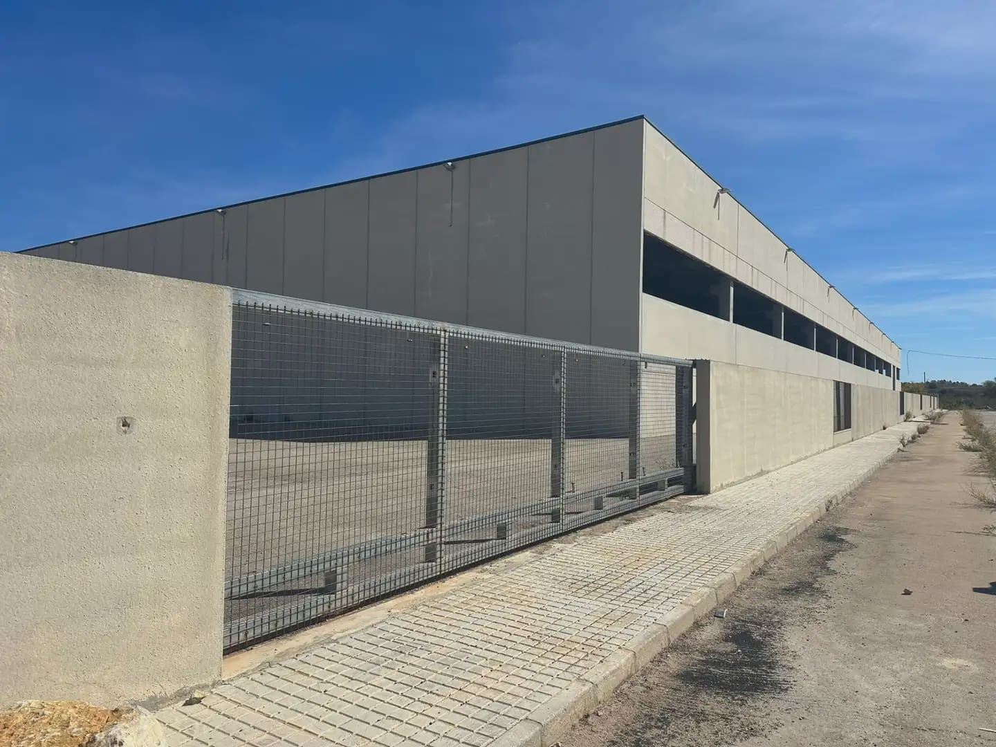 Commercial for rent in Villargordo del Cabriel - € 34,000 (Ref: 9880272)
